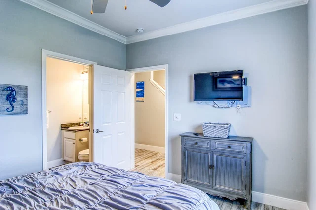Bedroom image 1