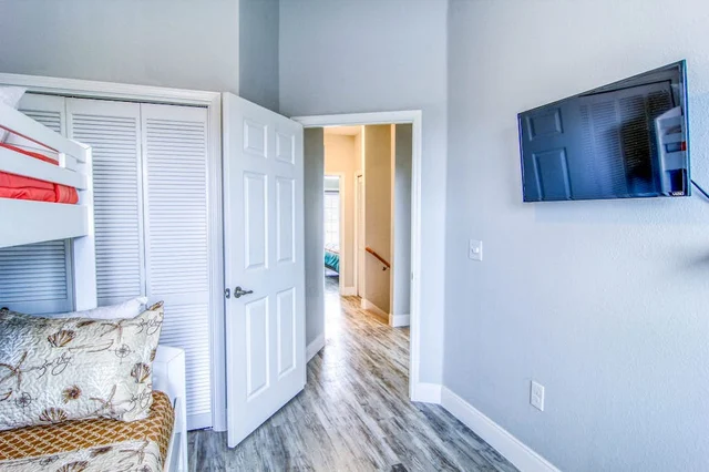 Bedroom image 1