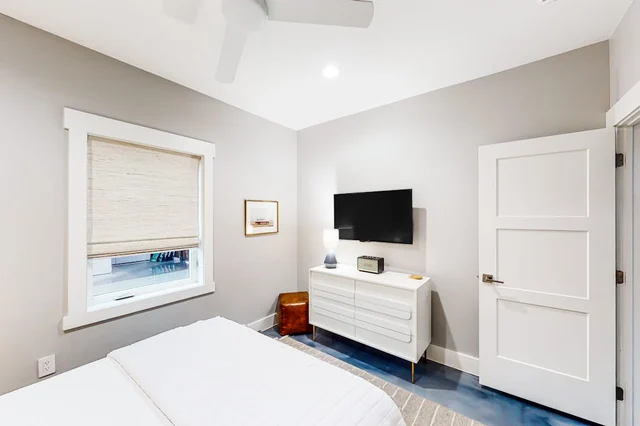 Bedroom image 1