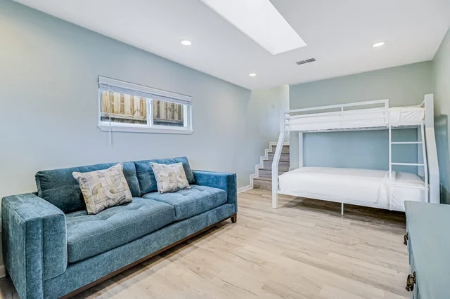 Bedroom image 1