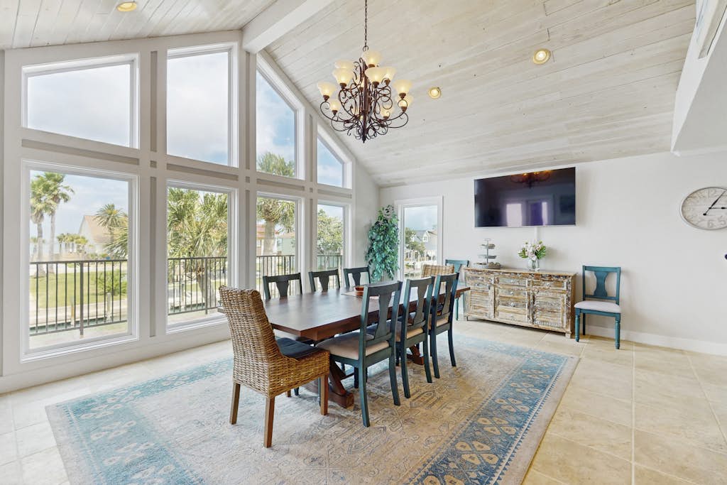 Saltwater Solace - Under New Ownership property photo 5