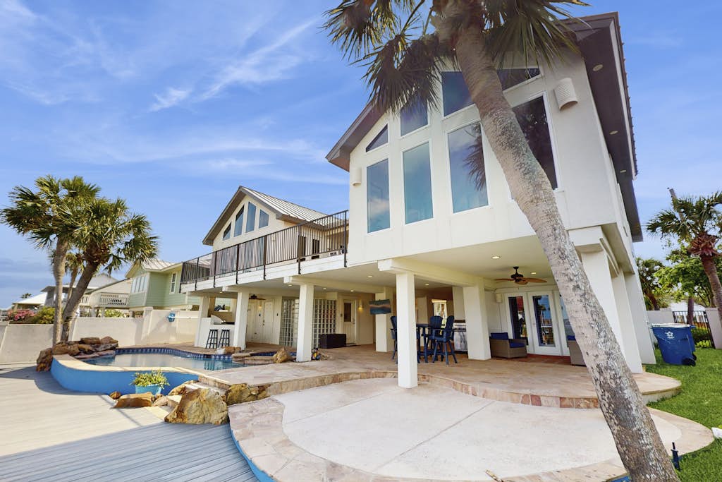 Saltwater Solace - Under New Ownership property photo 3