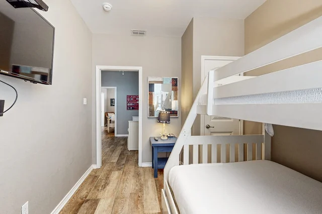 Bedroom image 1