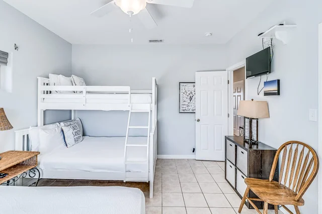 Bedroom image 1
