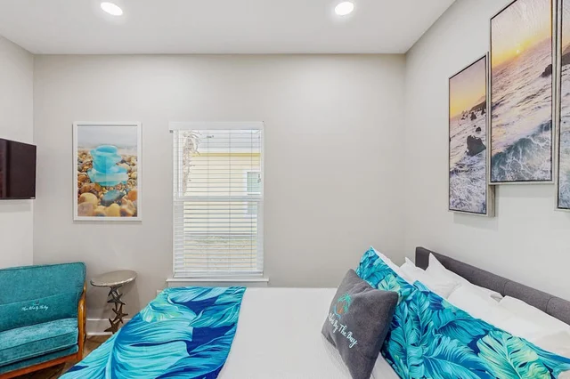 Bedroom image 1