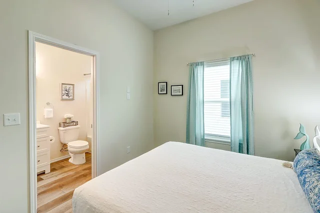 Bedroom image 1
