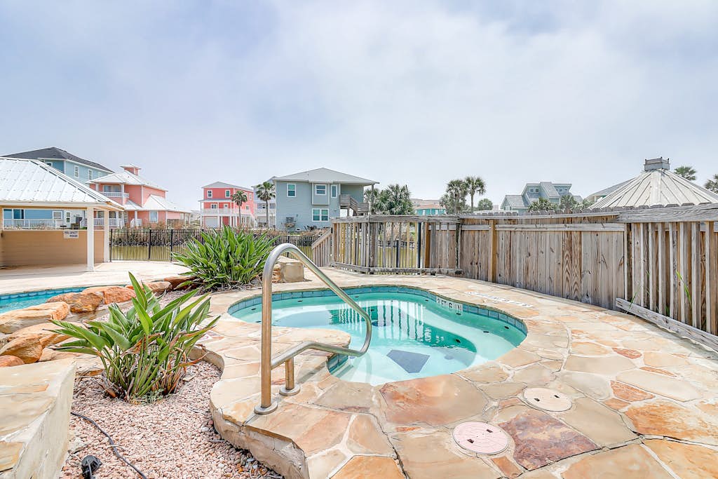 Home in Corpus Christi property photo 2