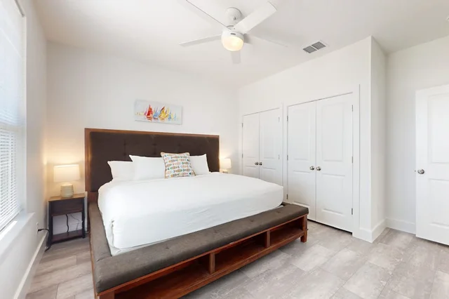 Bedroom image 1