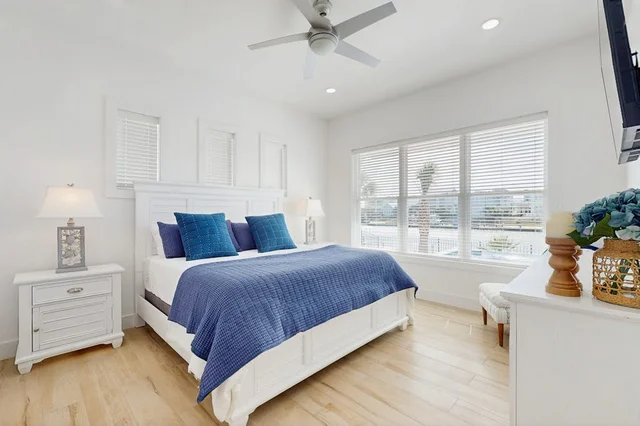 Bedroom image 1