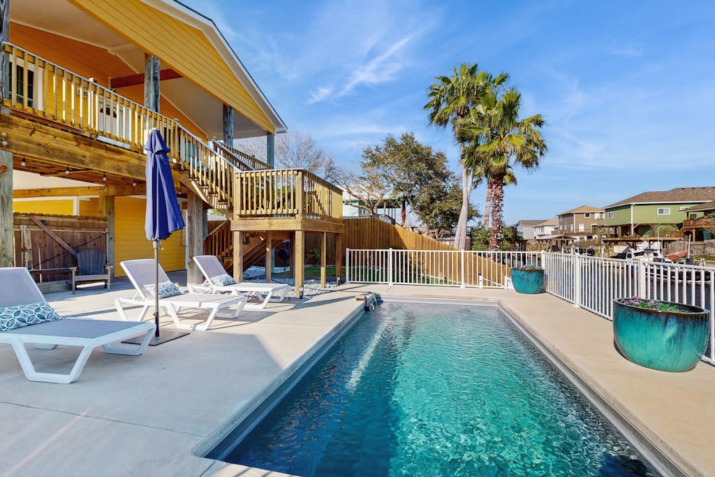 The Yellow House on Laguna Shores property photo 3