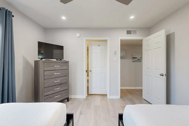 Bedroom image 1