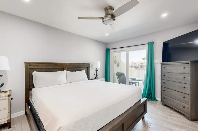 Bedroom image 1
