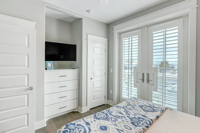 Bedroom image 1