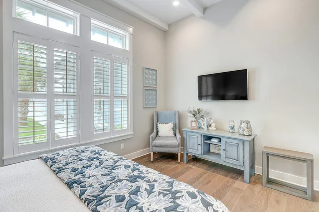 Bedroom image 1