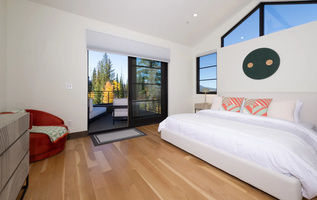 Bedroom image 1