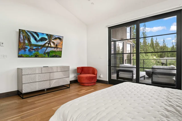 Bedroom image 1