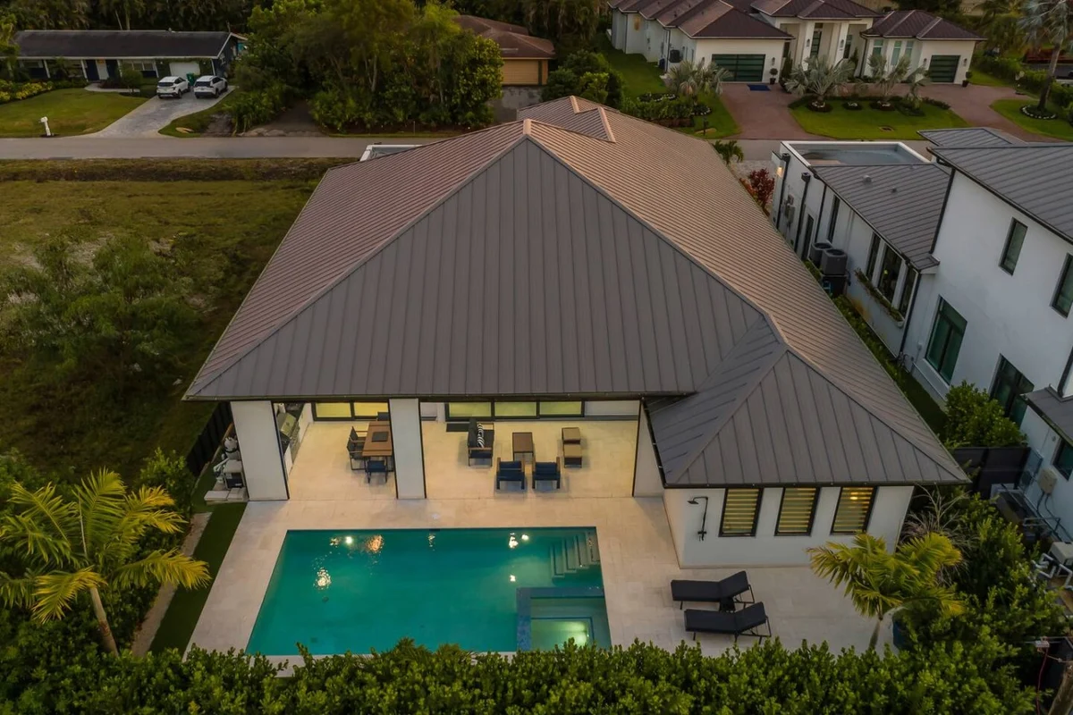 Morningside Luxury Escape - New Build-Pool & Spa property photo 3