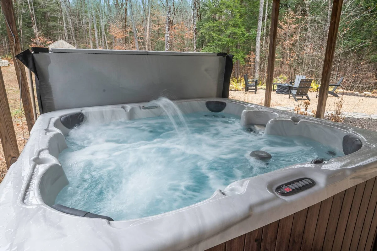 Luxury Modern 2 King Suites-Hot Tub-Hike property photo 2