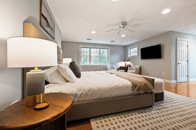 Bedroom 1 image 1