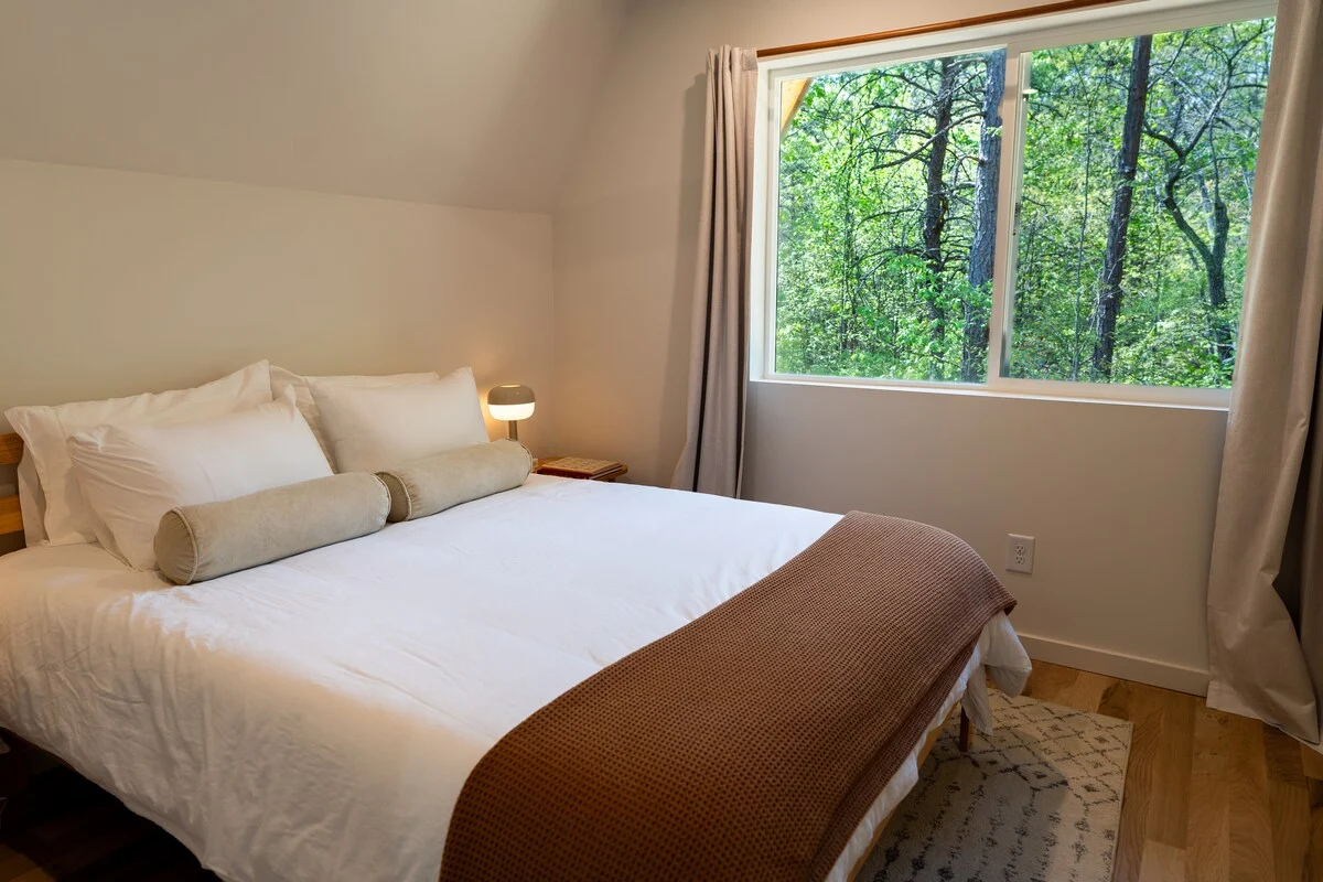 Bedroom 1 image 1