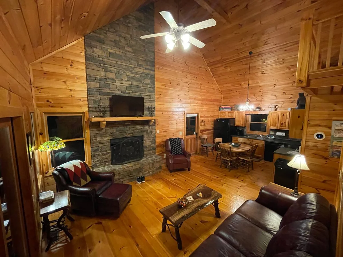Riverside Cabin property photo 3