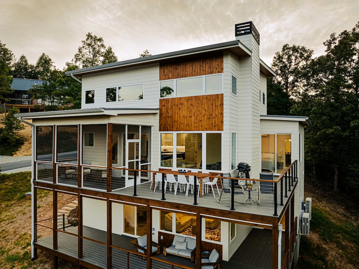 Serenity Now, Deck + Fire + Hot Tub/Sauna Access property photo 4