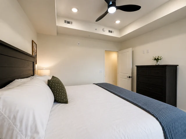Main Bedroom image 1