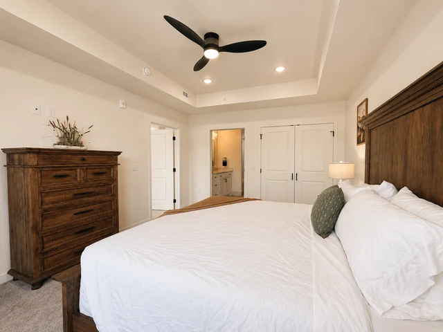 Main Bedroom image 1
