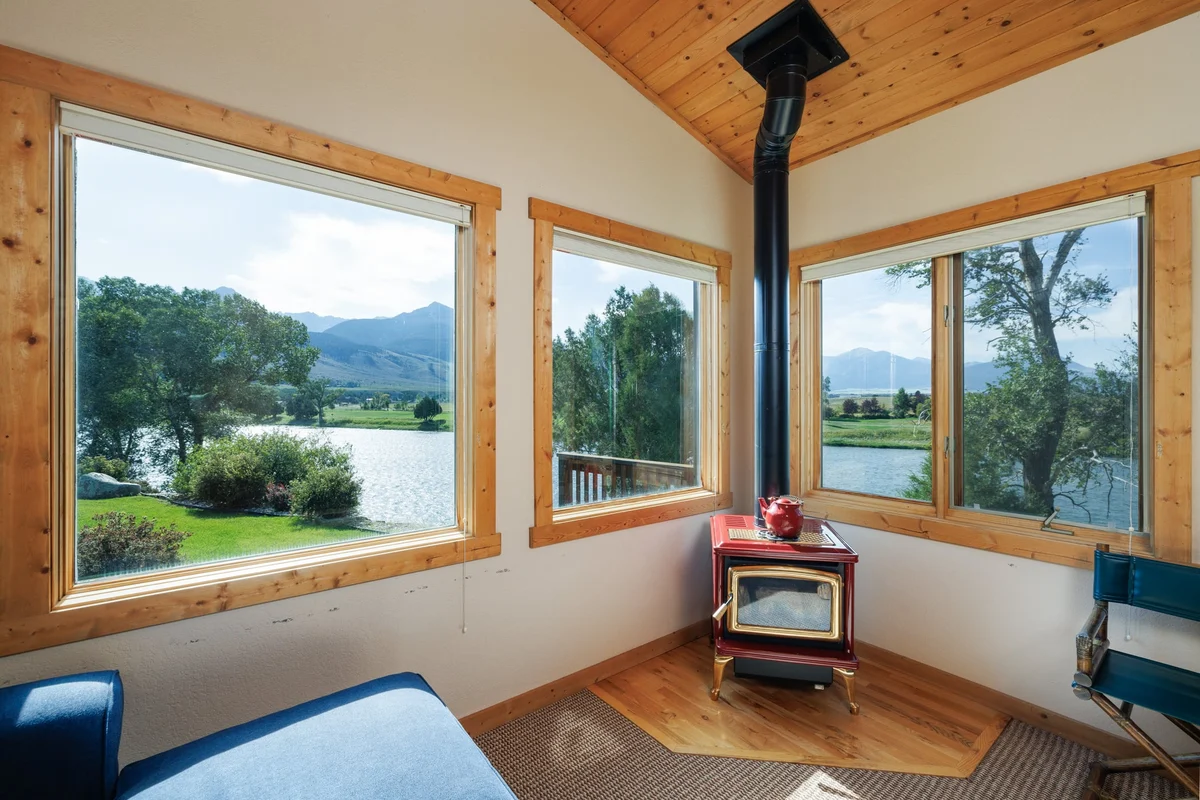 Bozeman/PV - Yellowstone River Retreat property photo 2
