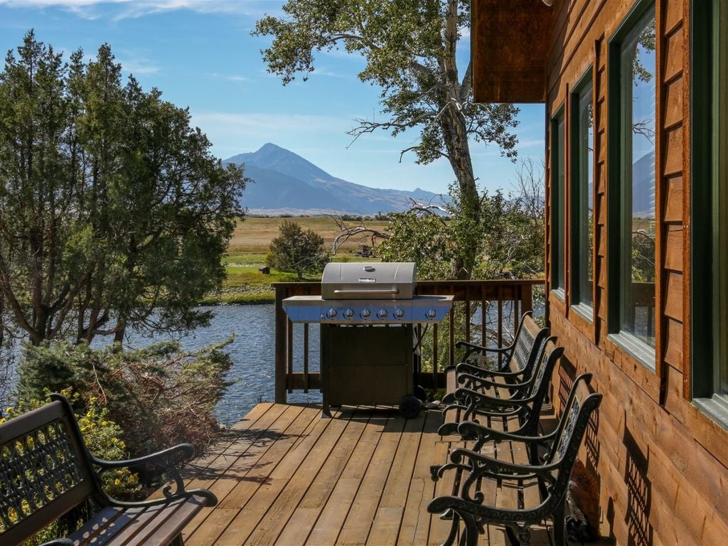 Bozeman/PV - Yellowstone River Retreat property photo 3
