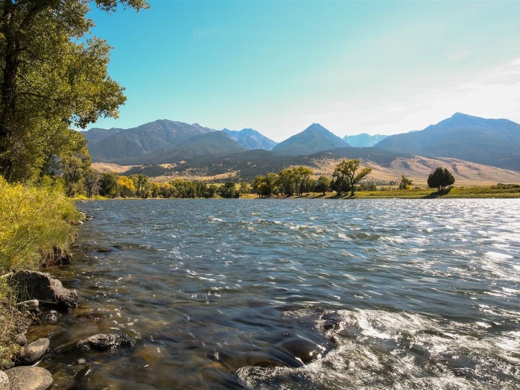 Bozeman/PV - Yellowstone River Retreat property photo 5
