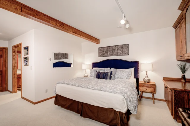 Guest Bedroom image 1