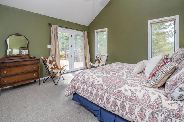 Bedroom 1 image 1