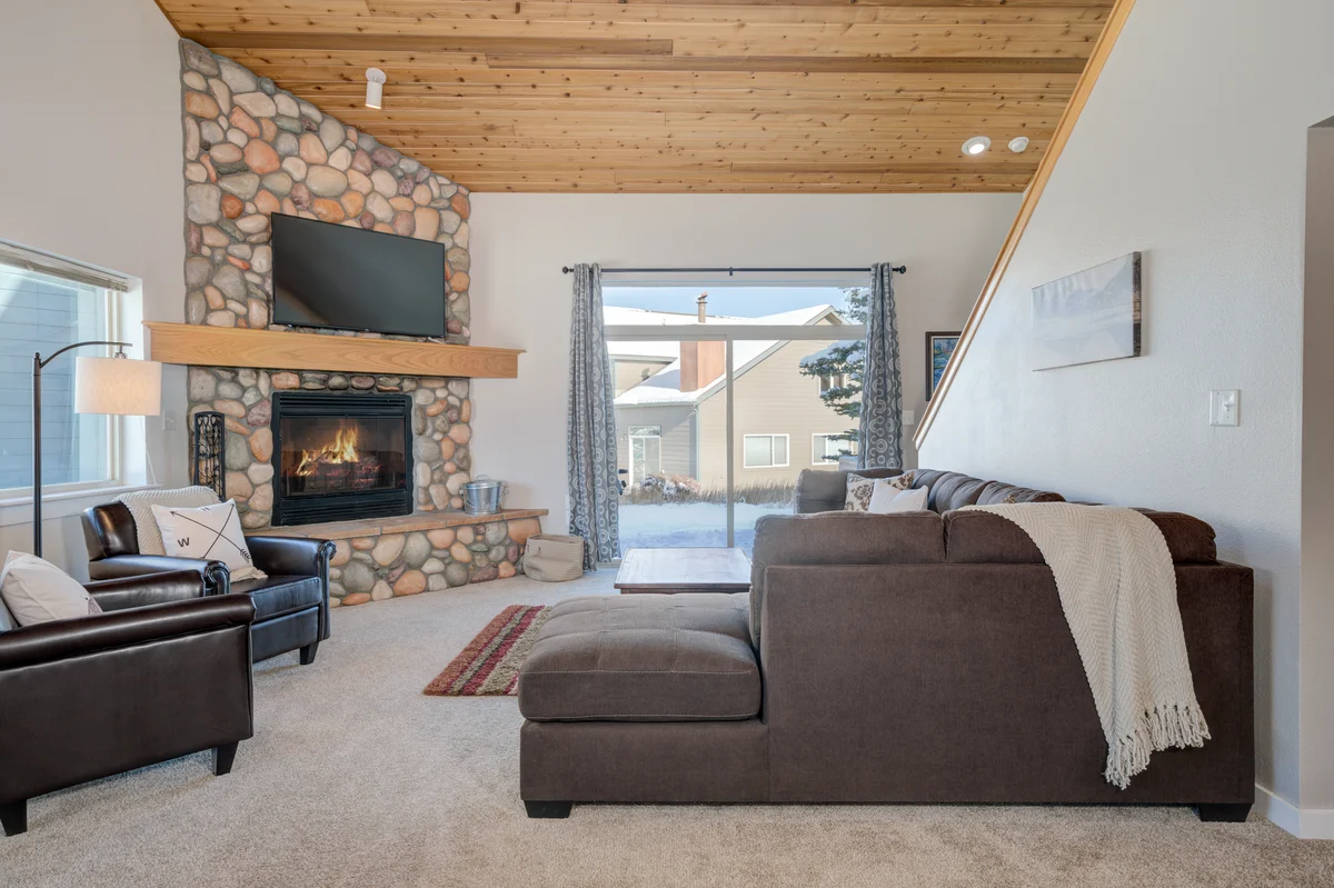 Big Sky - Firelight 496 property photo 3