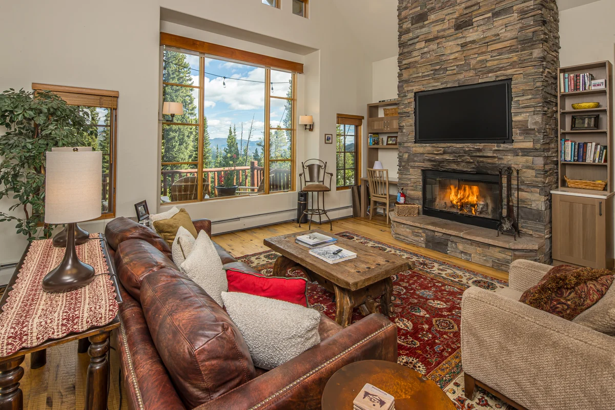 Big Sky - Cowboy Heaven - Powder River Chalet property photo 4