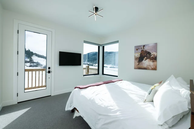Bedroom 4 image 1