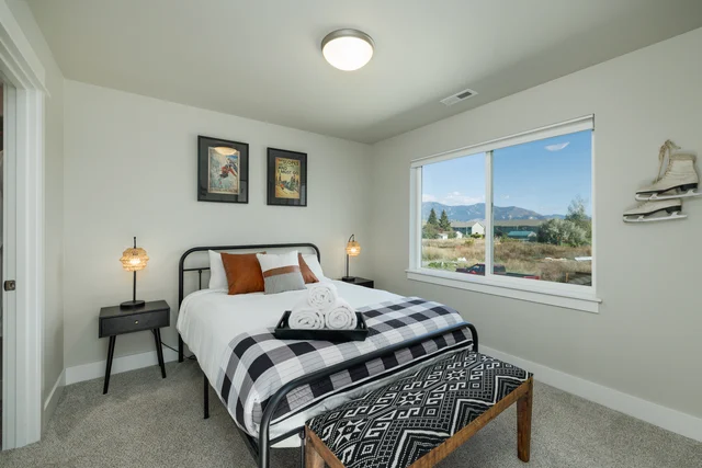 Bedroom 1 image 1