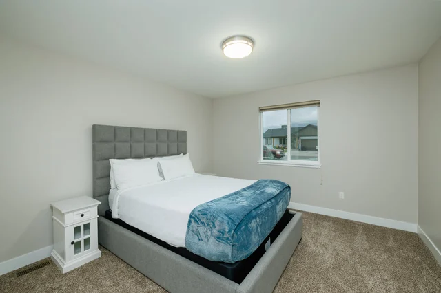 Bedroom 3 image 1