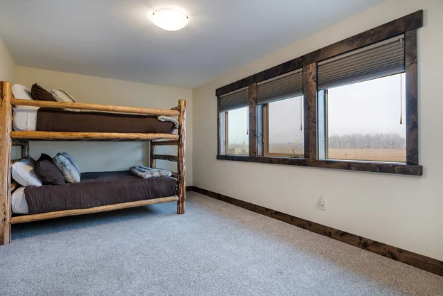 Bedroom 1 image 1