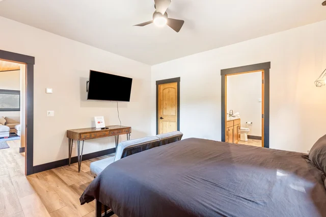 Bedroom 3 image 1