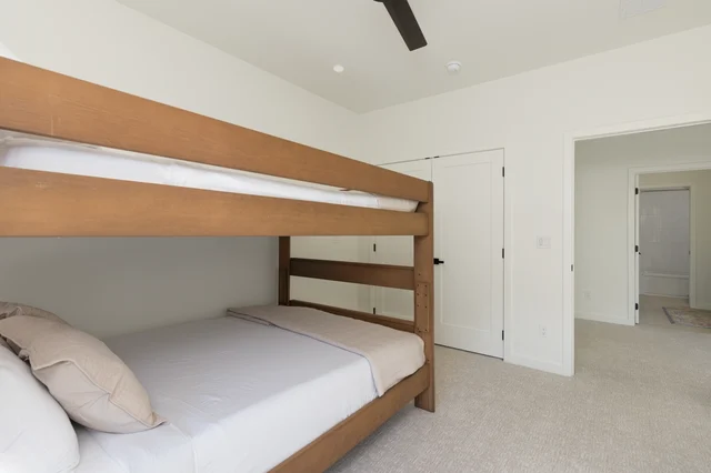 Bedroom 4 image 1