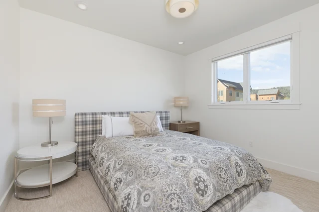 Bedroom 3 image 1