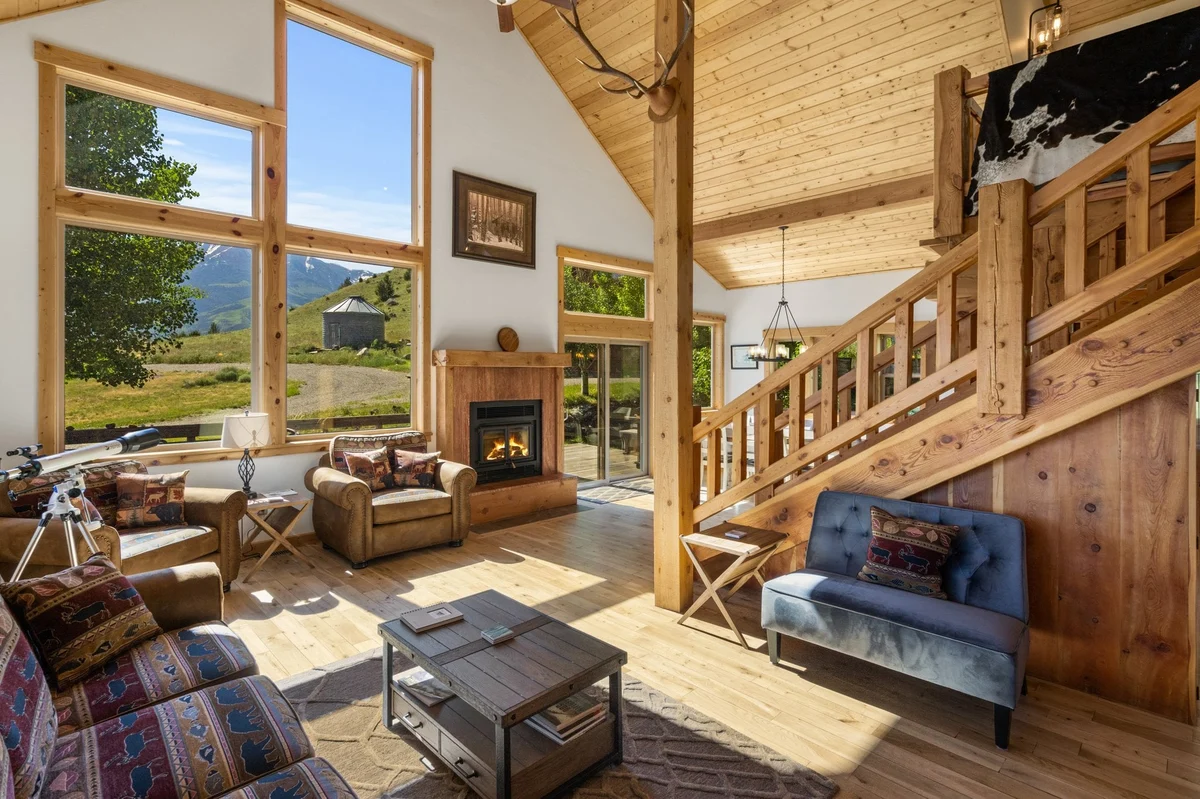 Bozeman/PV - Hillside Silo House property photo 2