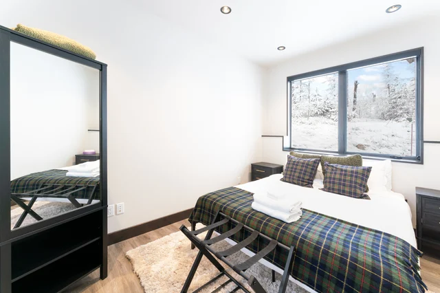 Bedroom 1 image 1