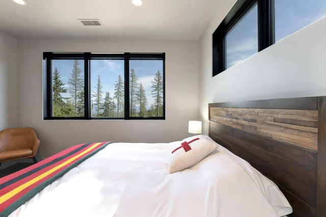 Bedroom 1 image 1