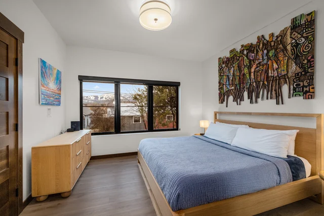 Bedroom 1 image 1