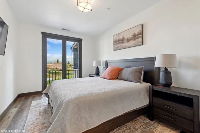 Bedroom 1 image 1