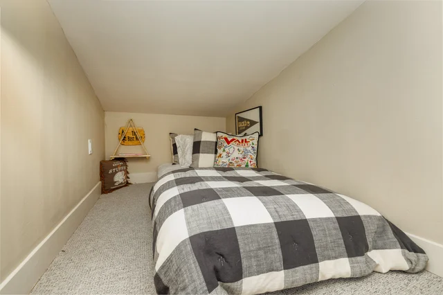 Bedroom 2 image 1