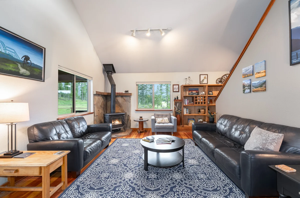 Flathead Valley - WF - Hidden Valley Rustic Retreat property photo 3