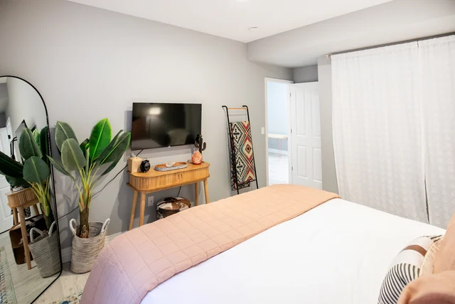 Bedroom 3 image 1